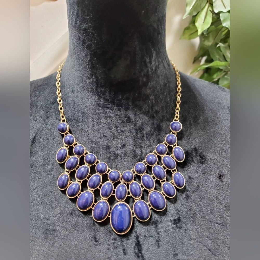 Blue Rhinestone Gold Chain Statement Necklace Vtg - Picture 2 of 8